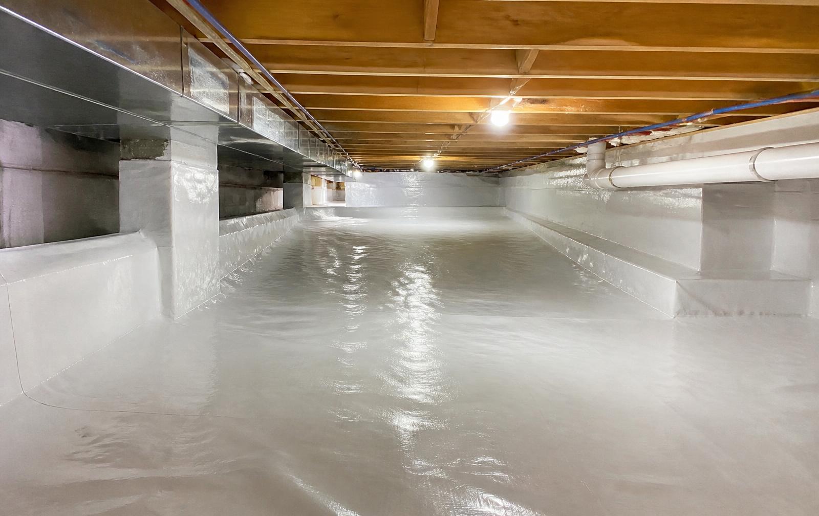 Encapsulated crawl space with a sealed vapor barrier beneath a North Carolina home